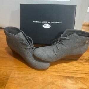 Dr Scholls Gray Wedge Ankle Boots . Very Comfy for a wedge style boot .